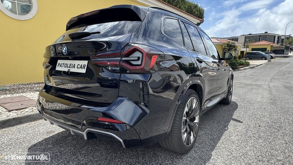 BMW iX3 M Sport Impressive - 16