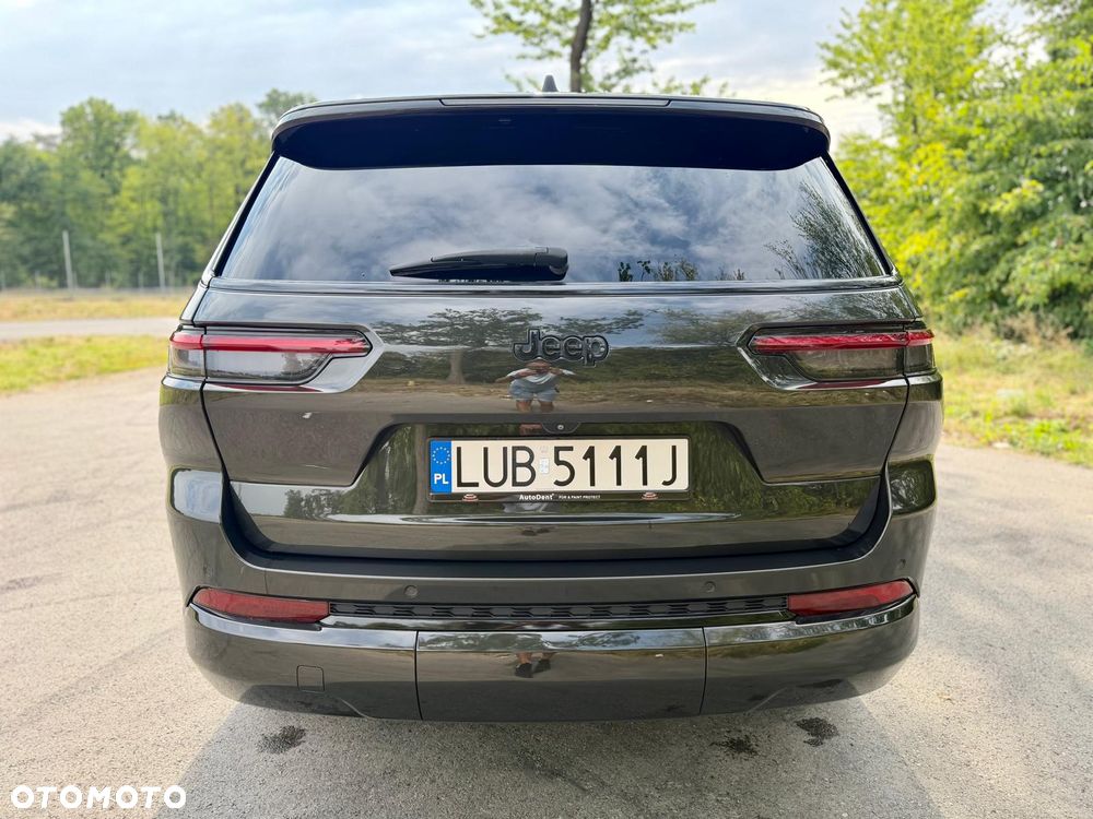 Jeep Grand Cherokee - 11