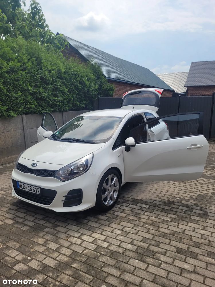 Kia Rio - 8