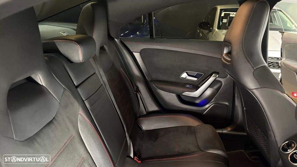 Mercedes-Benz CLA 180 d - 43