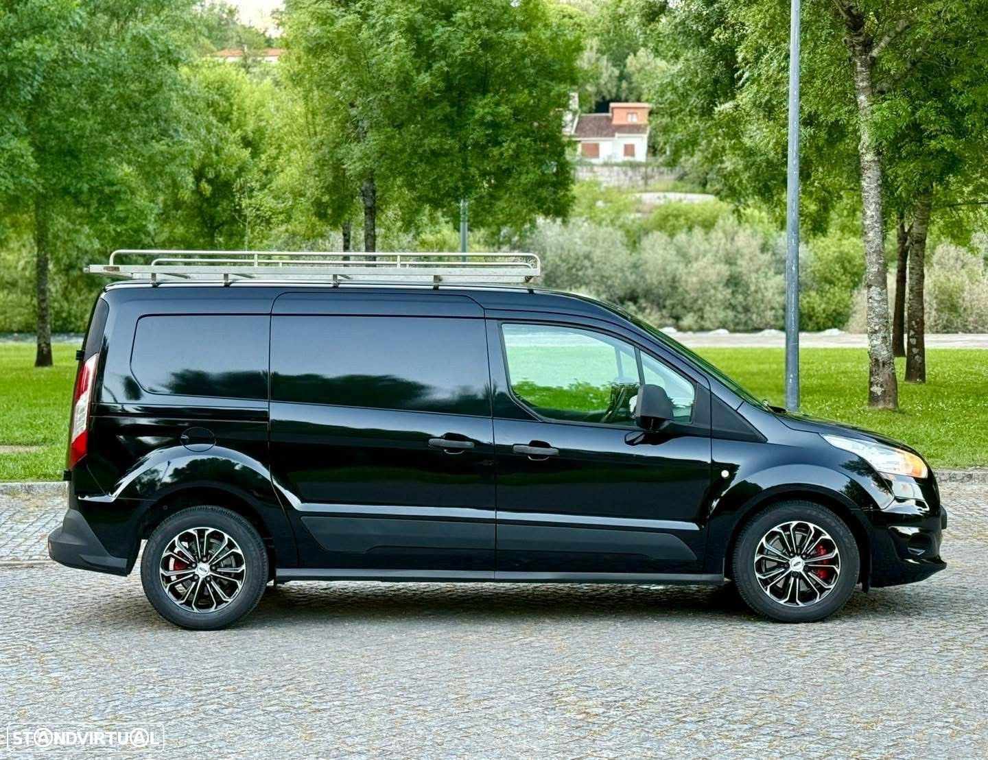 Ford Transit Connect Outro - 3