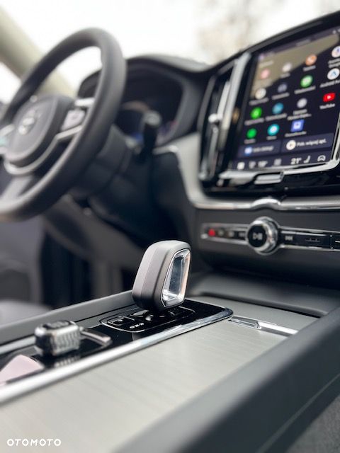 Volvo XC 60 B4 B Plus Dark - 9