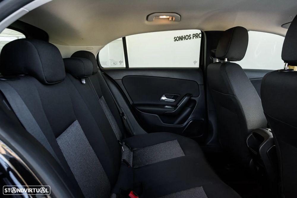 Mercedes-Benz A 180 - 30