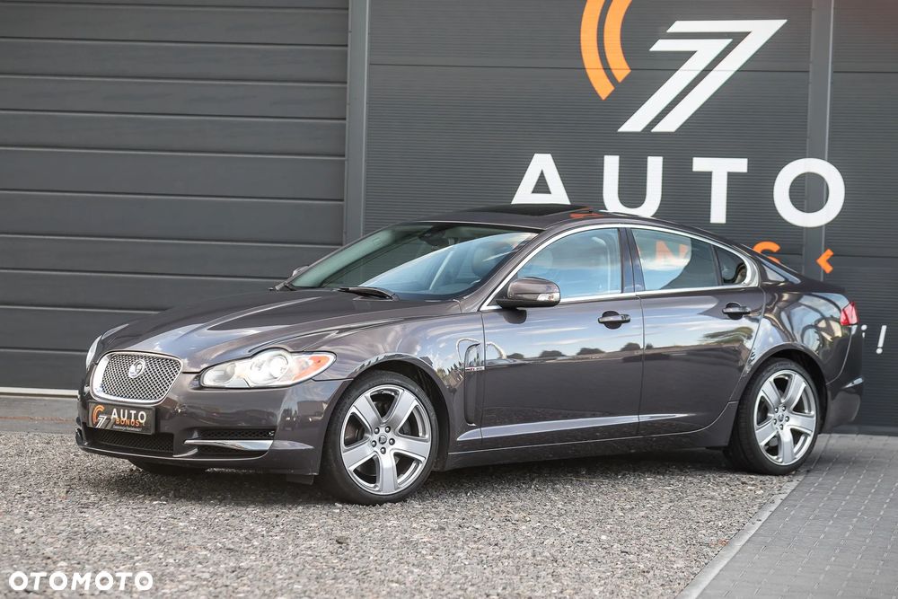 Jaguar XF 4.2 Super V8 - 5