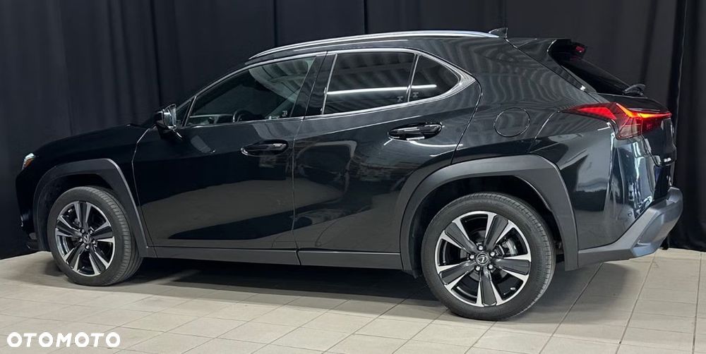 Lexus UX 250h Executive Line - 6