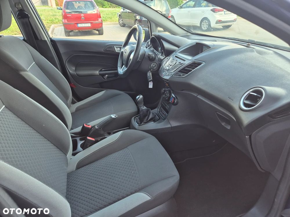 Ford Fiesta 1.25 Titanium X - 28