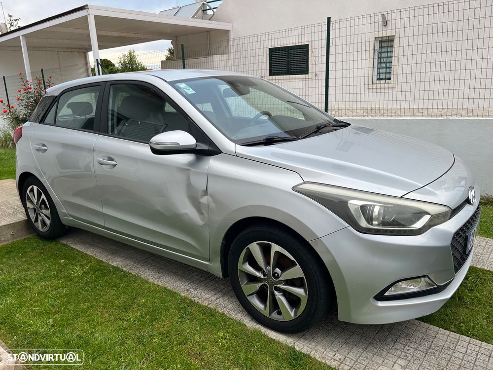 Hyundai i20 1.1 CRDi Comfort - 3