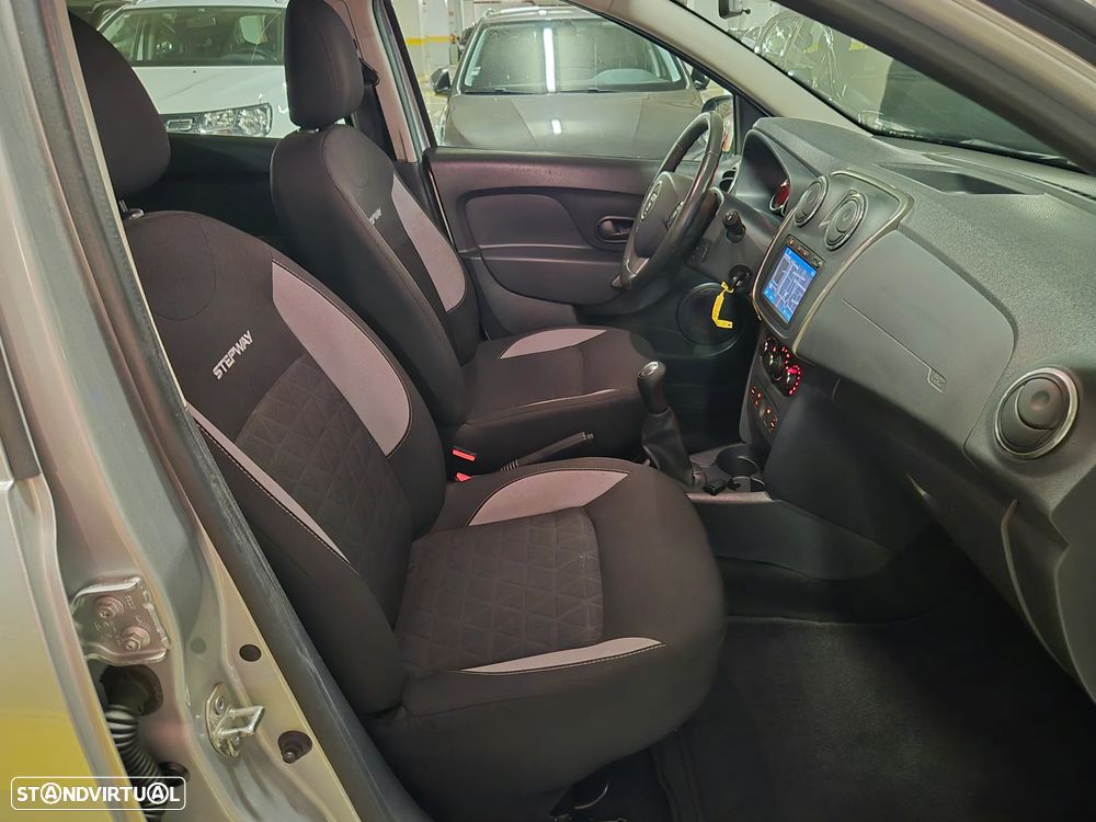 Dacia Sandero 0.9 TCe Stepway - 29