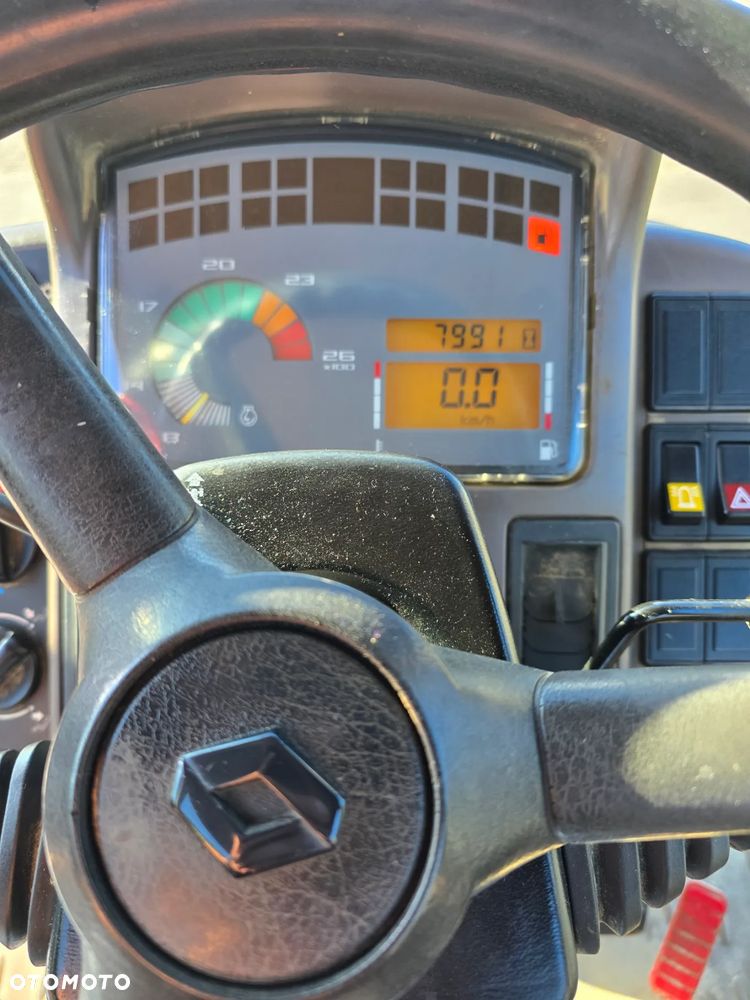 Renault Ares 556 RX - 22