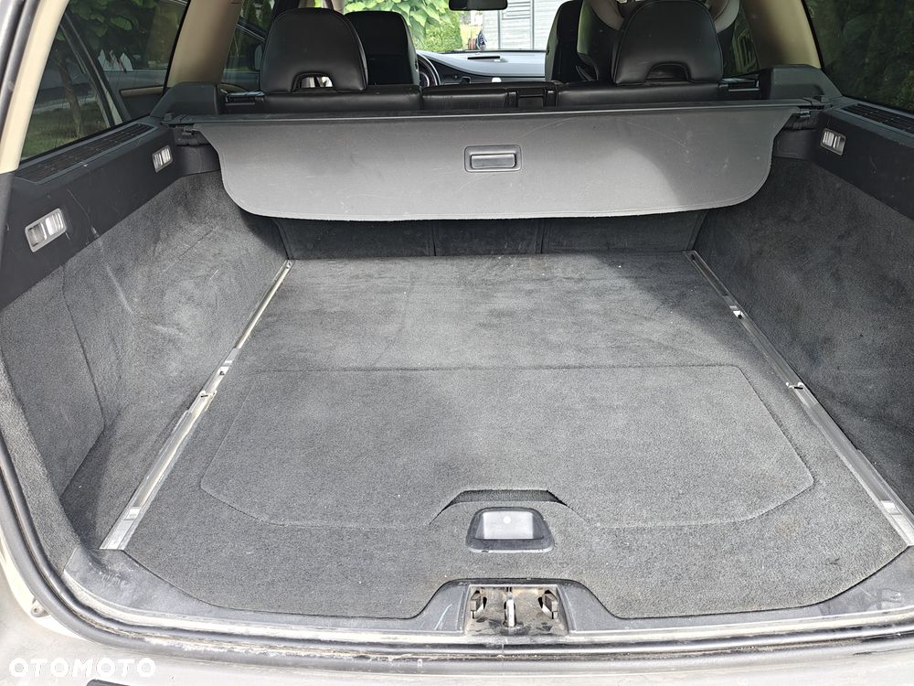 Volvo V70 D5 Summum - 23