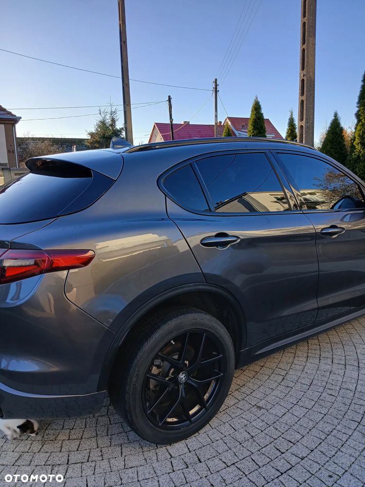 Alfa Romeo Stelvio - 9