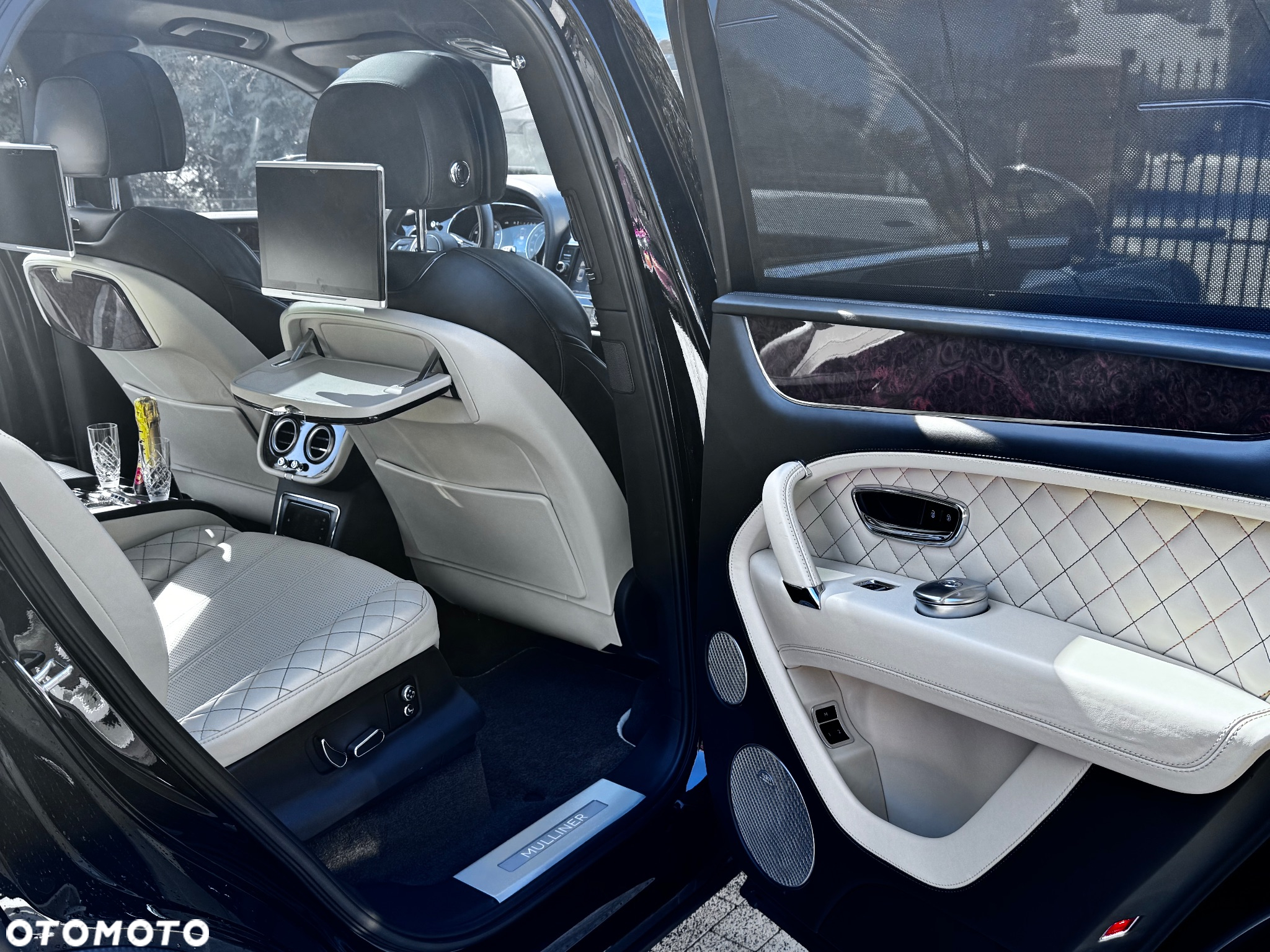 Bentley Bentayga W12 Mulliner - 4