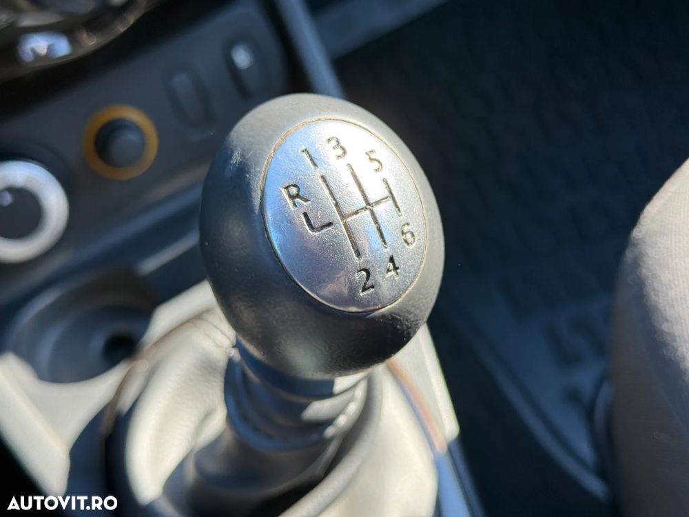 Dacia Duster 1.6 4x4 Ambiance - 15