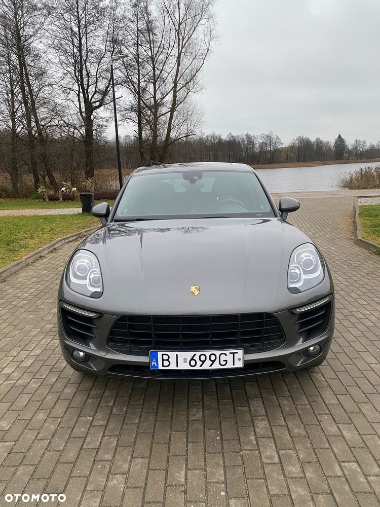 Porsche Macan Standard - 2