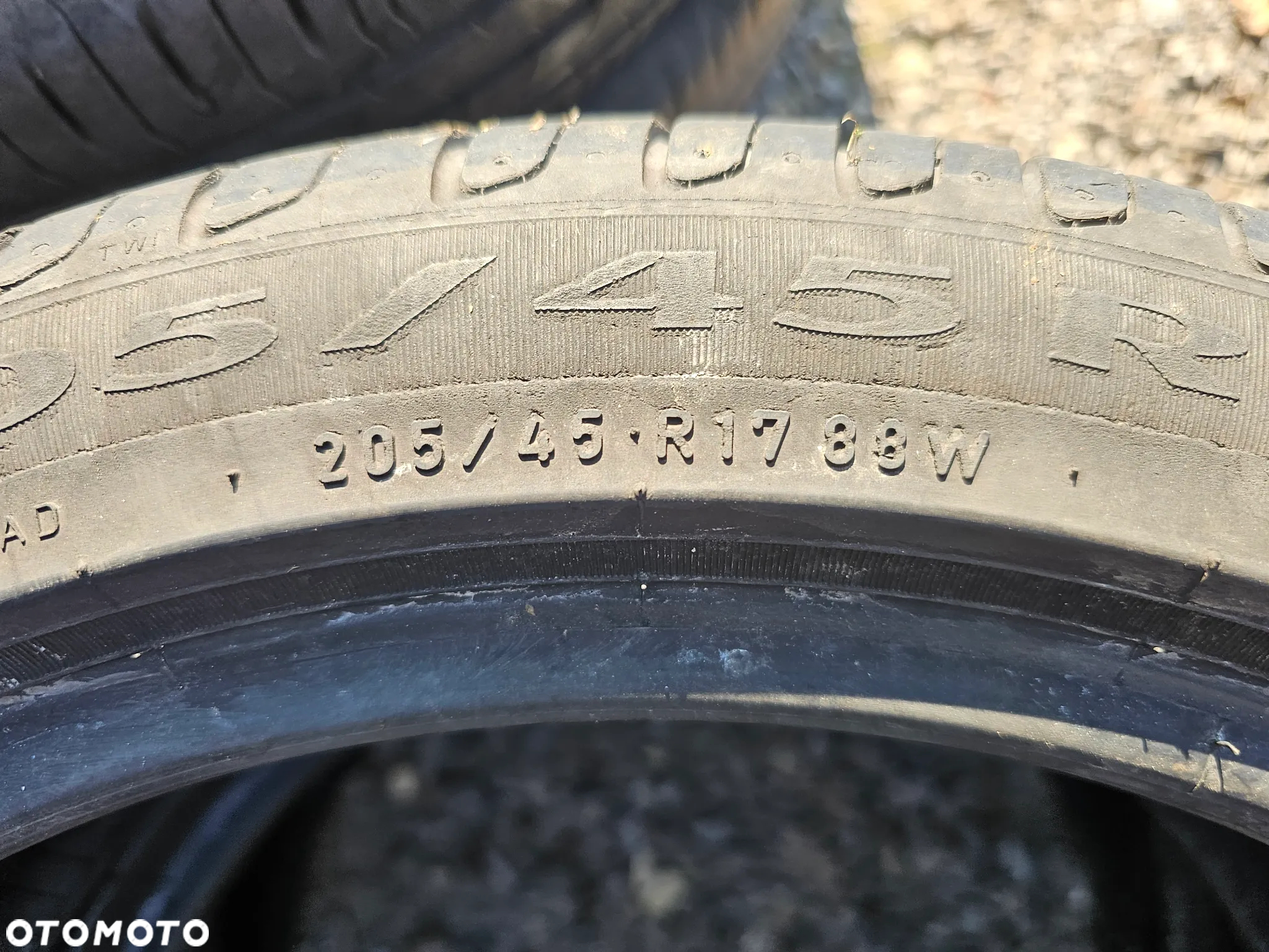 PIRELLI 205/45R17 88W CINTURATO P7 * RFT (2szt.) (2x6,0) (DOT: 1x4916 1x0517) L590 - 4