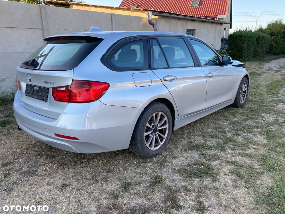 BMW Seria 3 320d Luxury Line - 2
