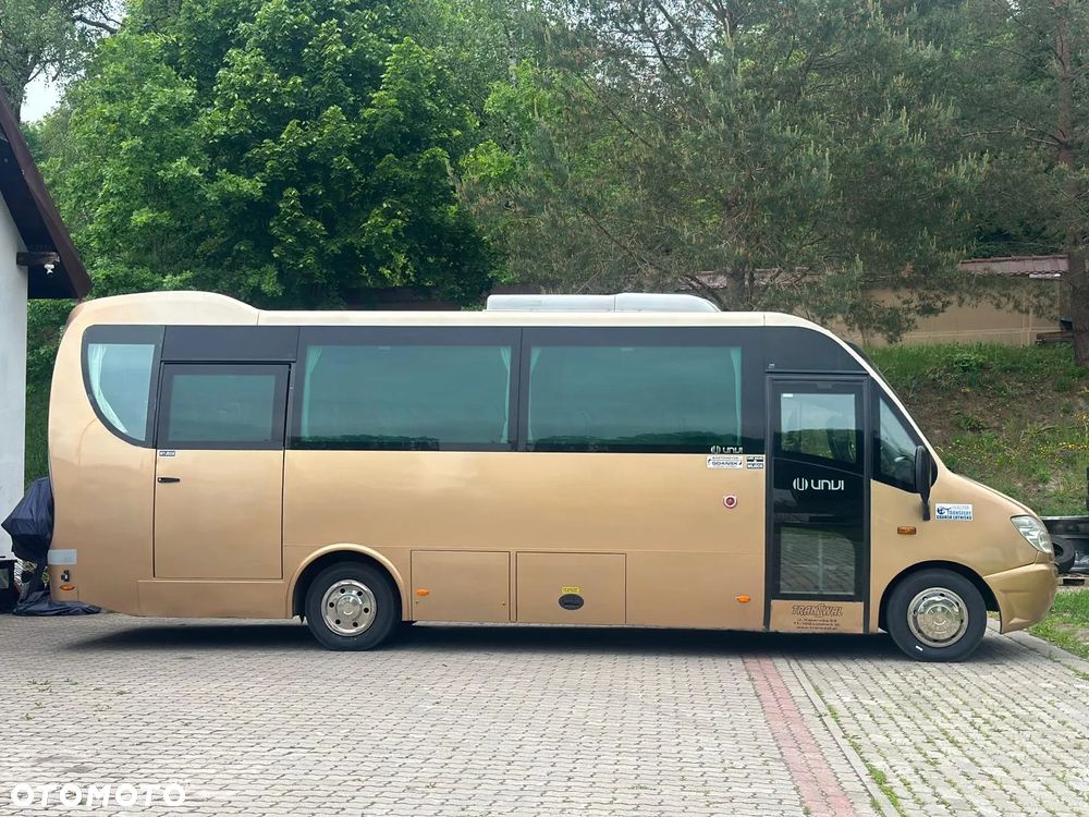 Mercedes-Benz VARIO - 4