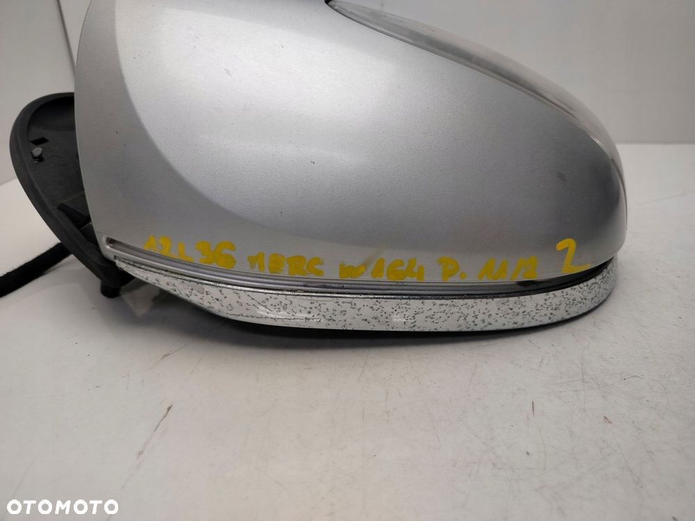 mercedes ml w164 13 pin 05r- lusterko prawe zewnętrzne 775 - 9