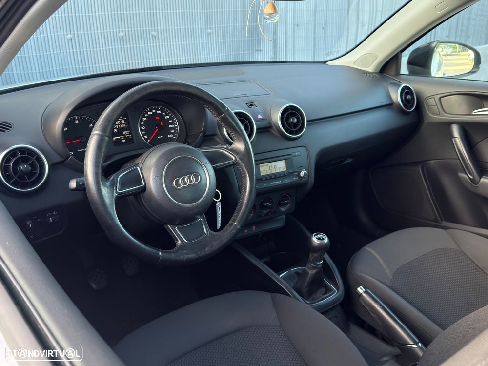 Audi A1 1.6 TDI Ambition - 4