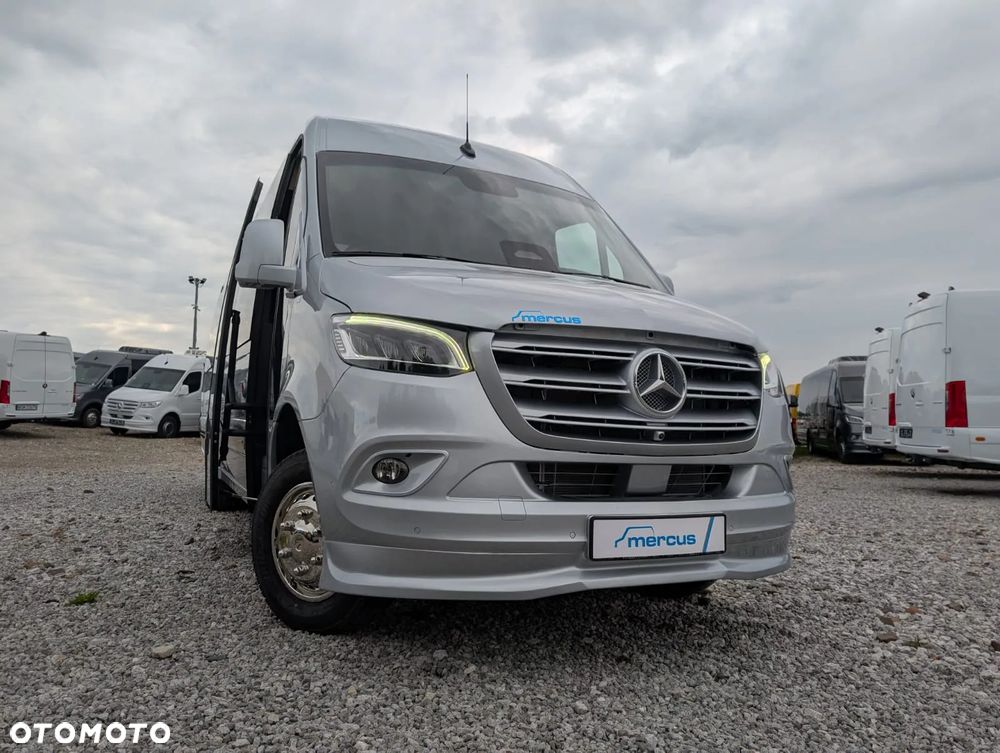 Mercedes-Benz Sprinter 519 - 12