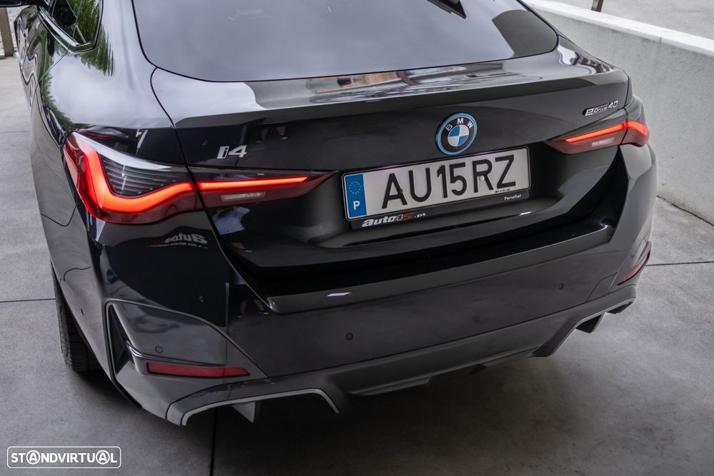 BMW i4 eDrive40 Desportiva M - 13
