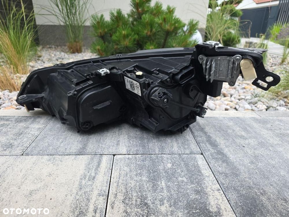 VW E-GOLF 8 R VIII 5H1 Lampa prawa przód Full Led Matrix IQ 5H1941114M - 9