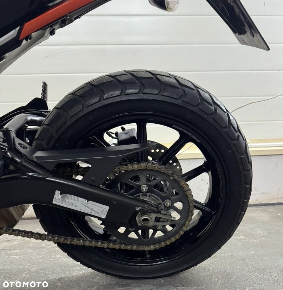 Ducati Scrambler - 13