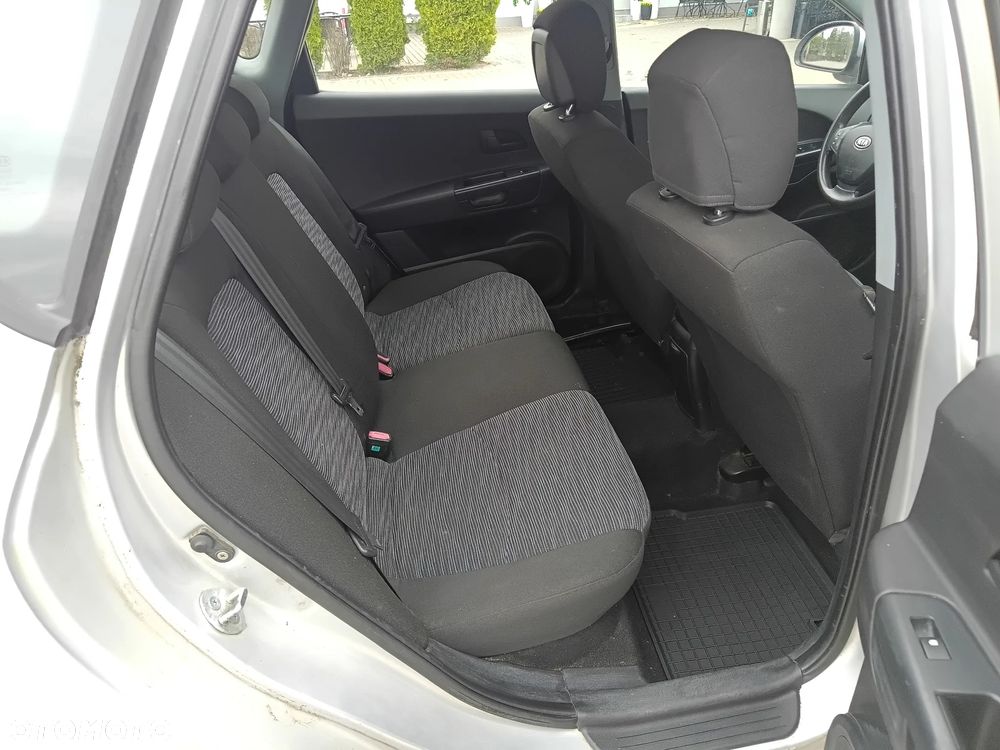 Kia Ceed 2.0 crdi Comfort + - 27