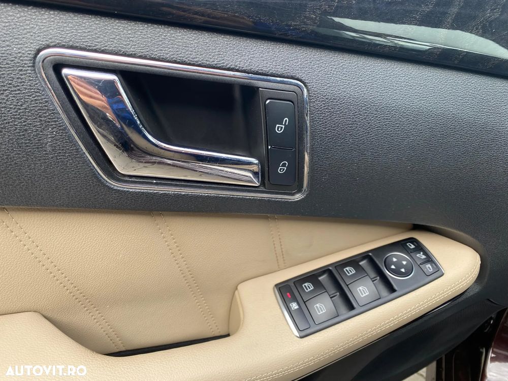 Mercedes-Benz E - 20