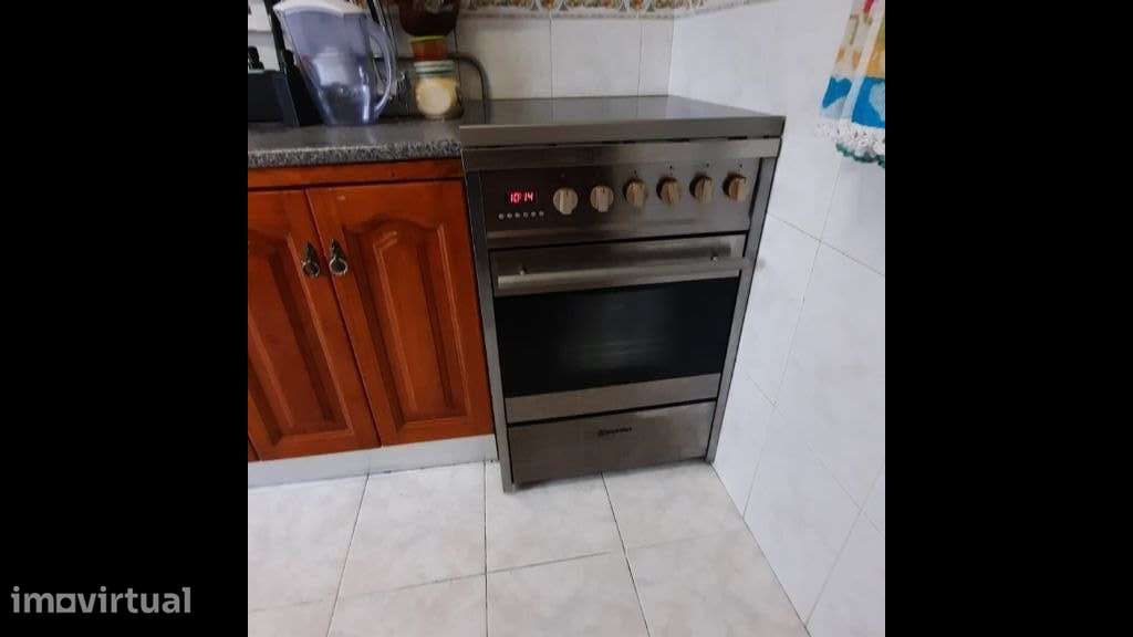 Arrenda-se quarto a senhora/rapariga - Grande imagem: 2/11