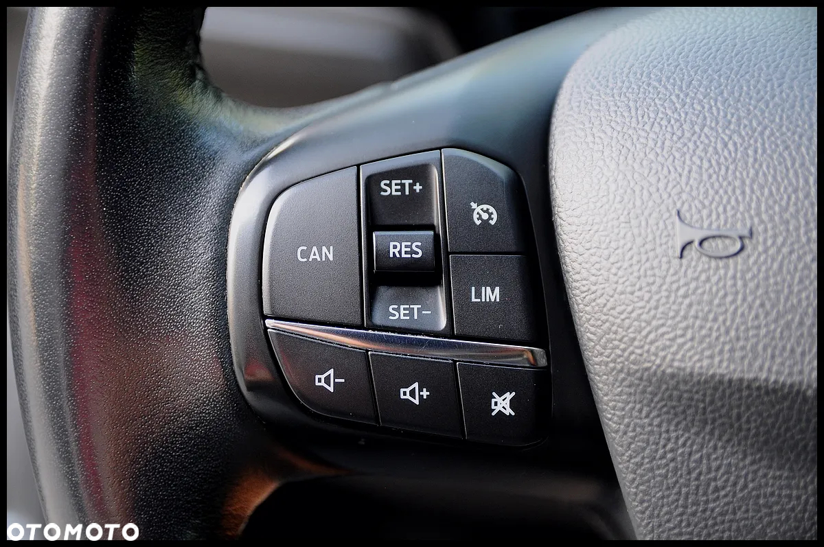 Ford Focus - 30