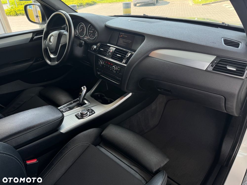 BMW X3 xDrive28i Sport-Aut - 16