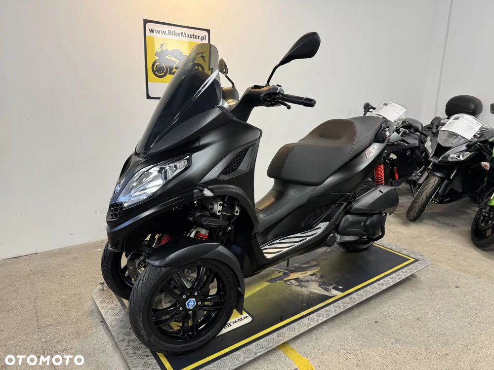 Piaggio MP-3 - 4