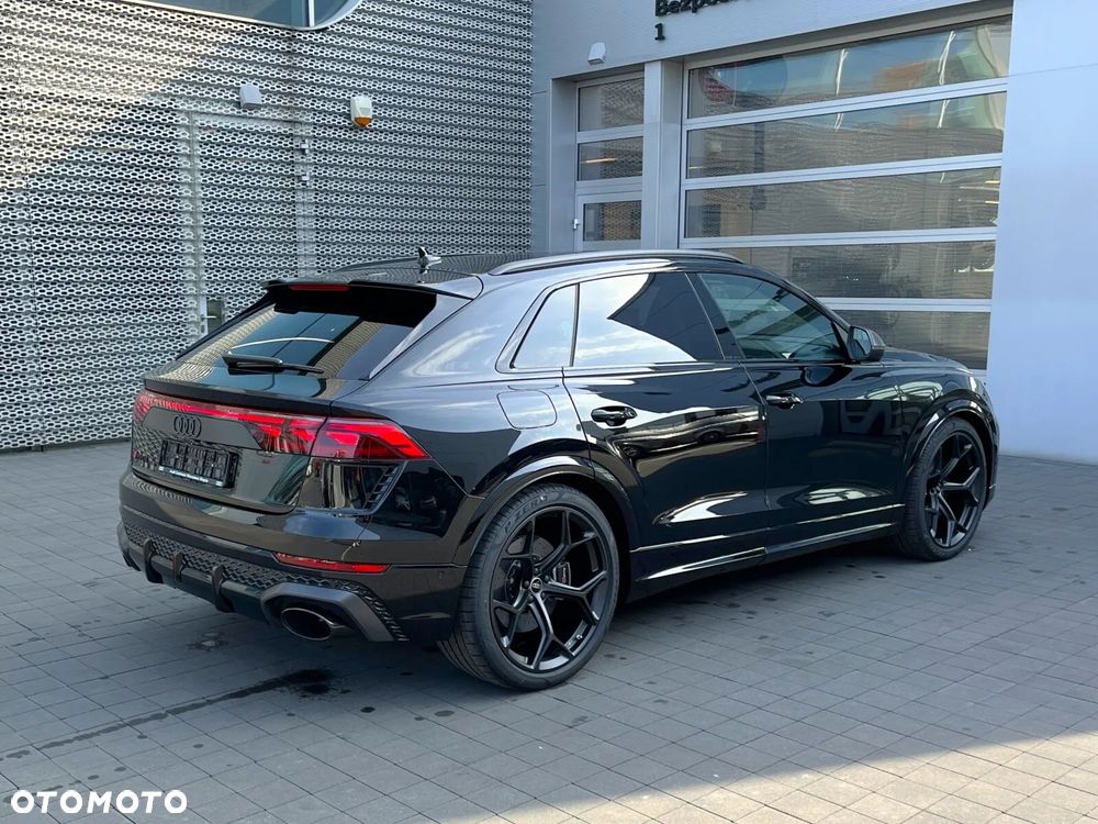 Audi RS Q8 - 4
