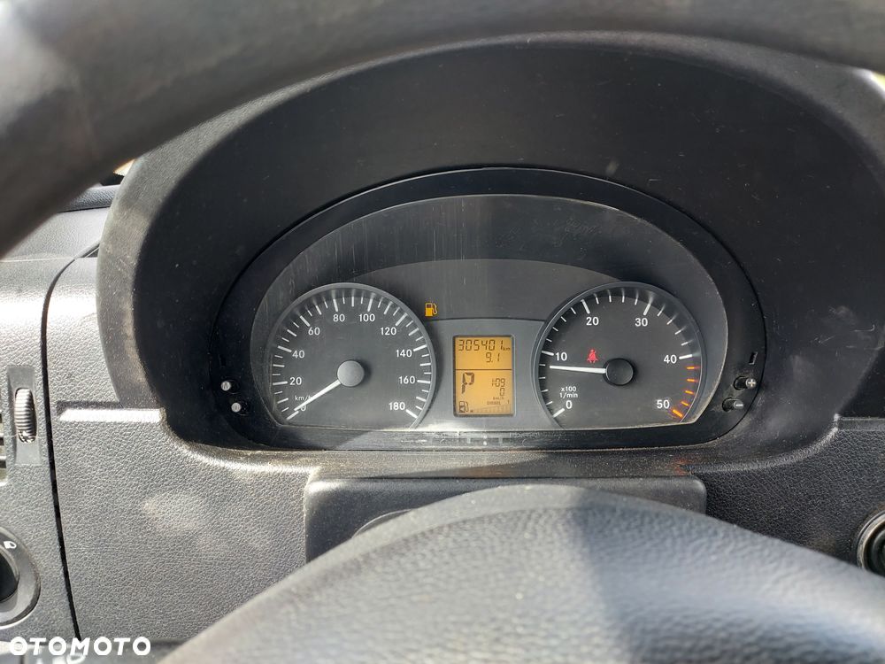 Mercedes-Benz Sprinter - 6