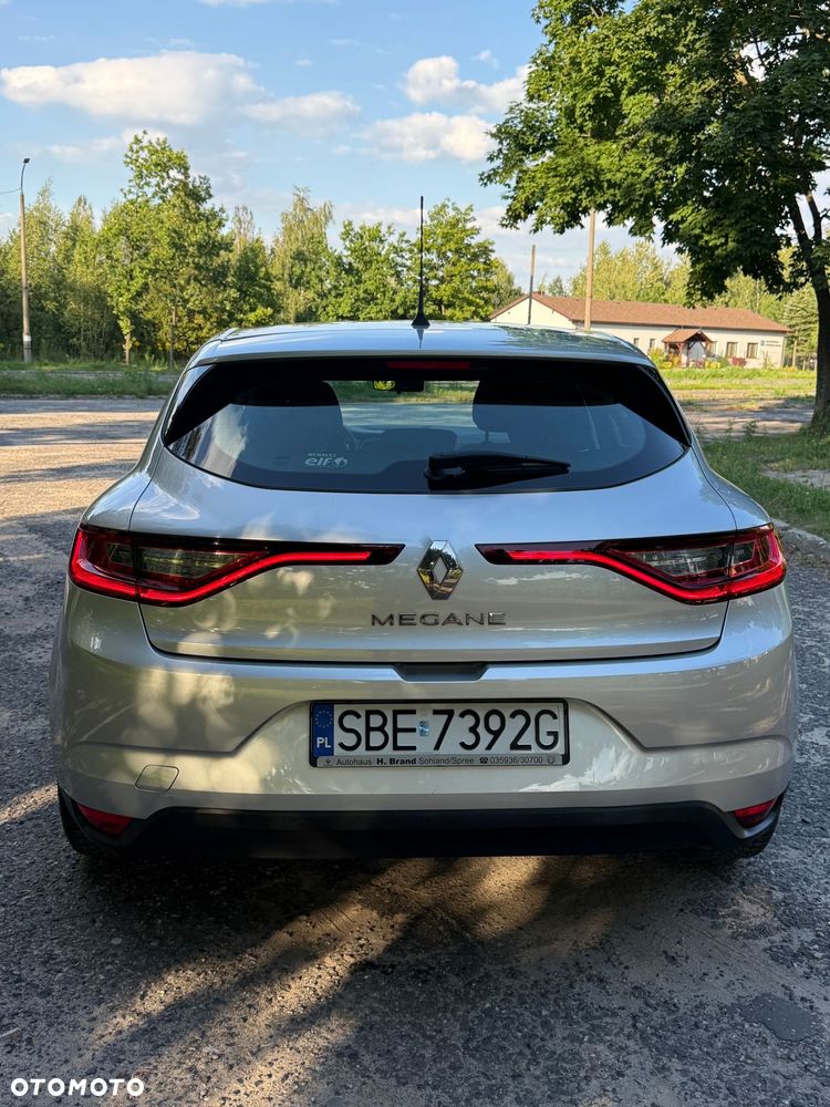Renault Megane 1.2 Energy TCe Zen - 9