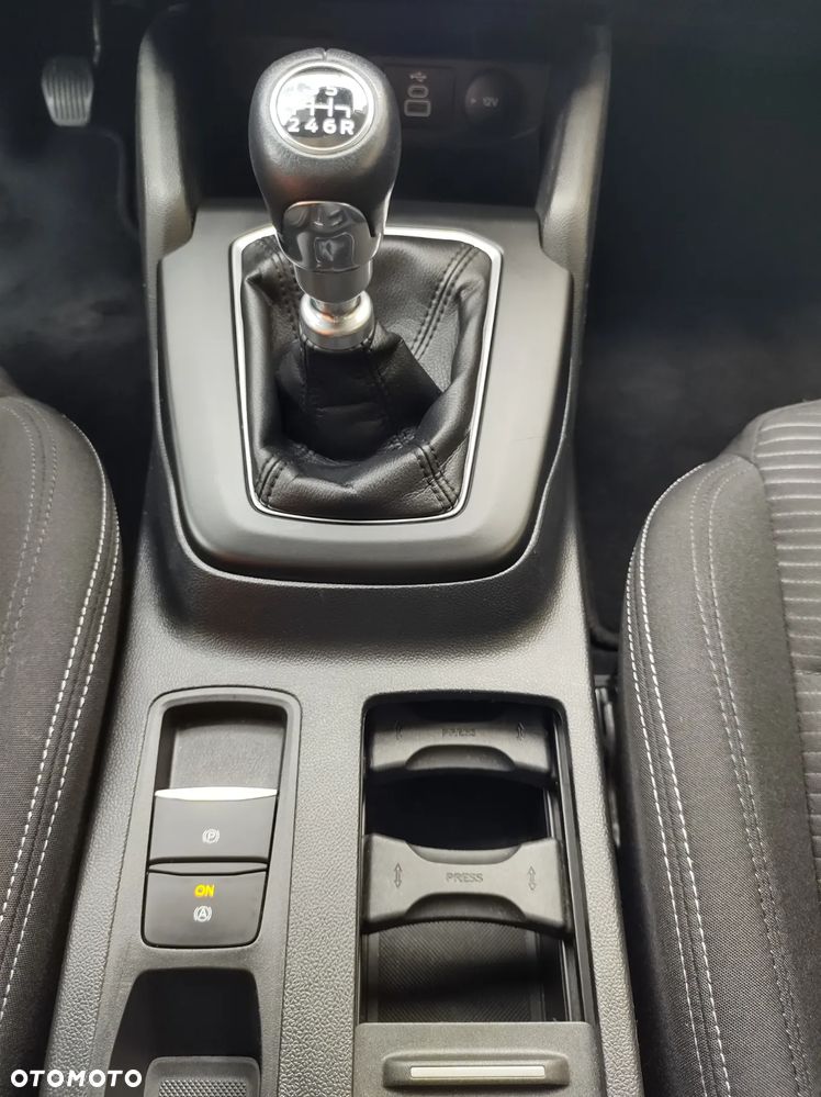 Ford Focus 1.0 EcoBoost Titanium X - 22