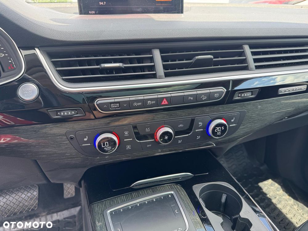 Audi Q7 3.0 TFSI Quattro Tiptronic - 23