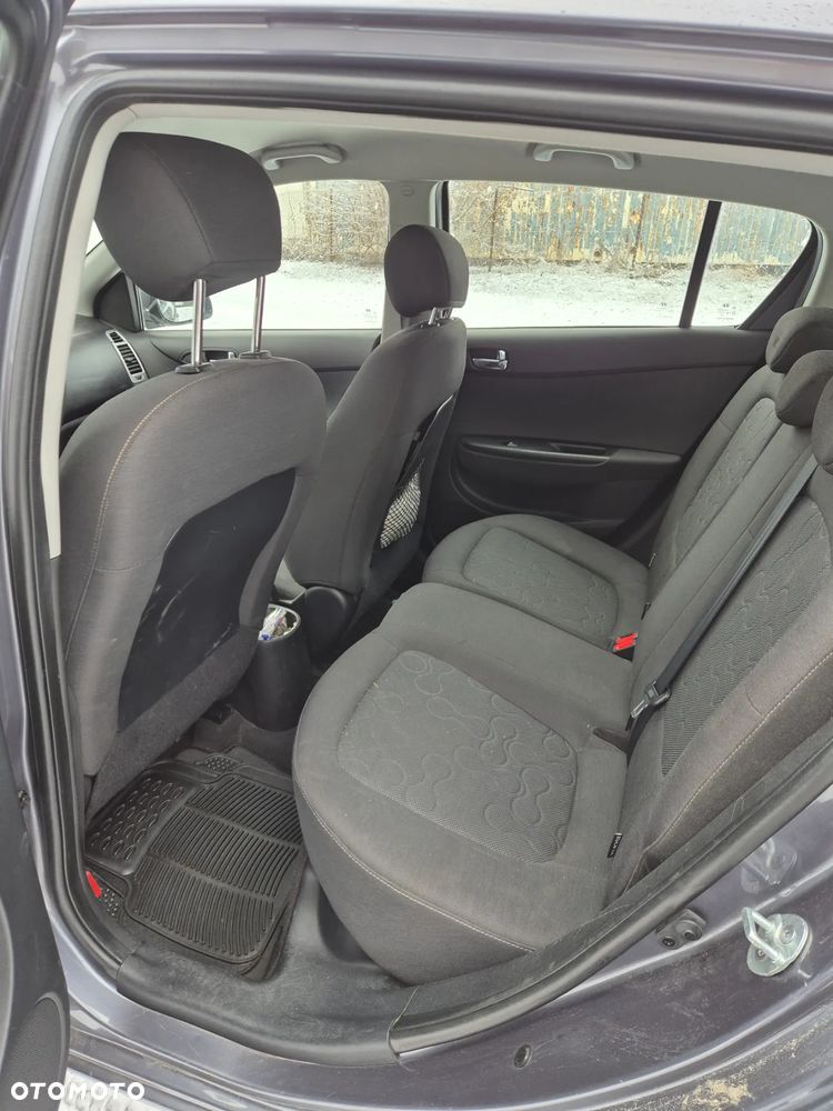 Hyundai i20 1.4 CRDi Comfort - 11