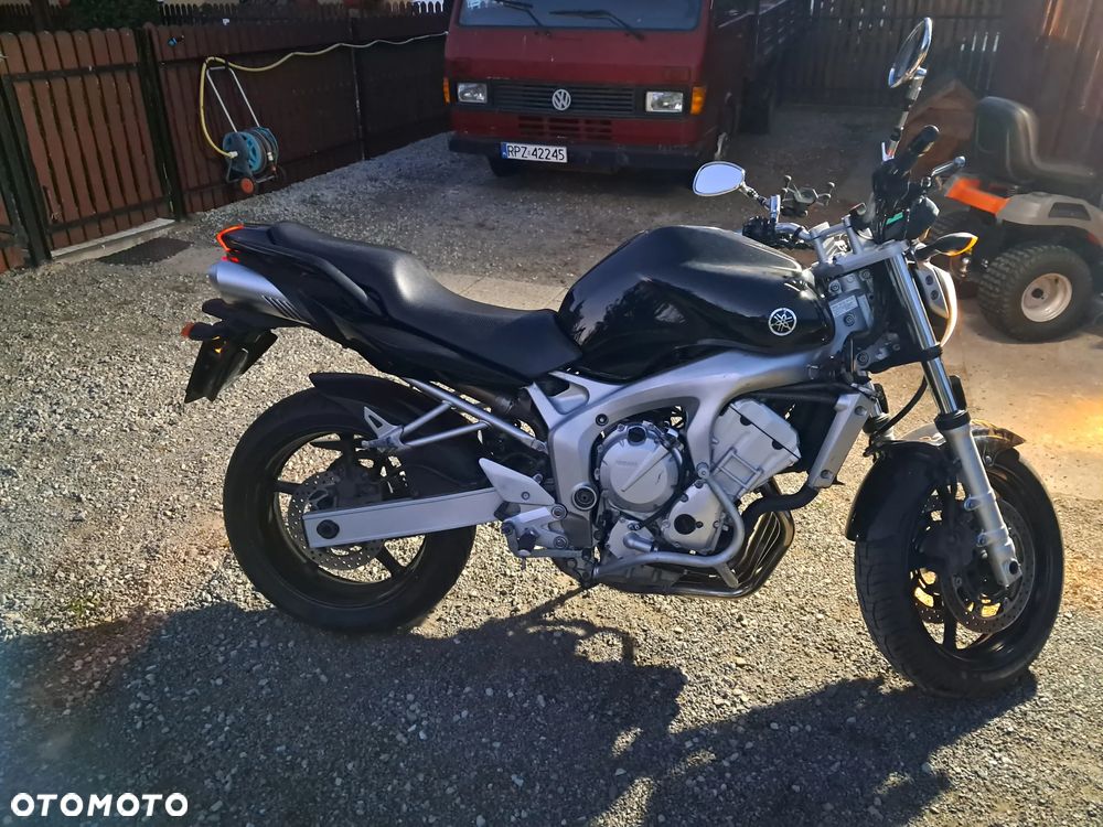 Yamaha FZ6 - 1