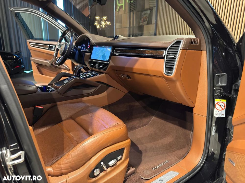 Porsche Cayenne S - 27