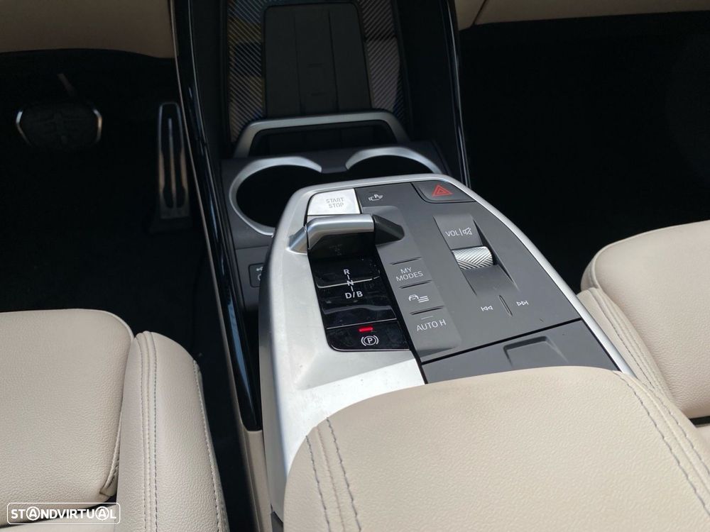 BMW iX1 xDrive30 Pack Desportivo M - 14