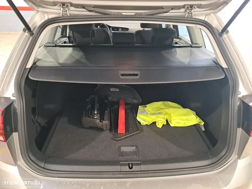 VW Golf Variant 1.6 TDi Confortline - 11