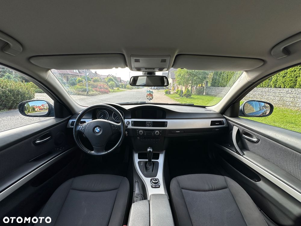 BMW Seria 3 - 25