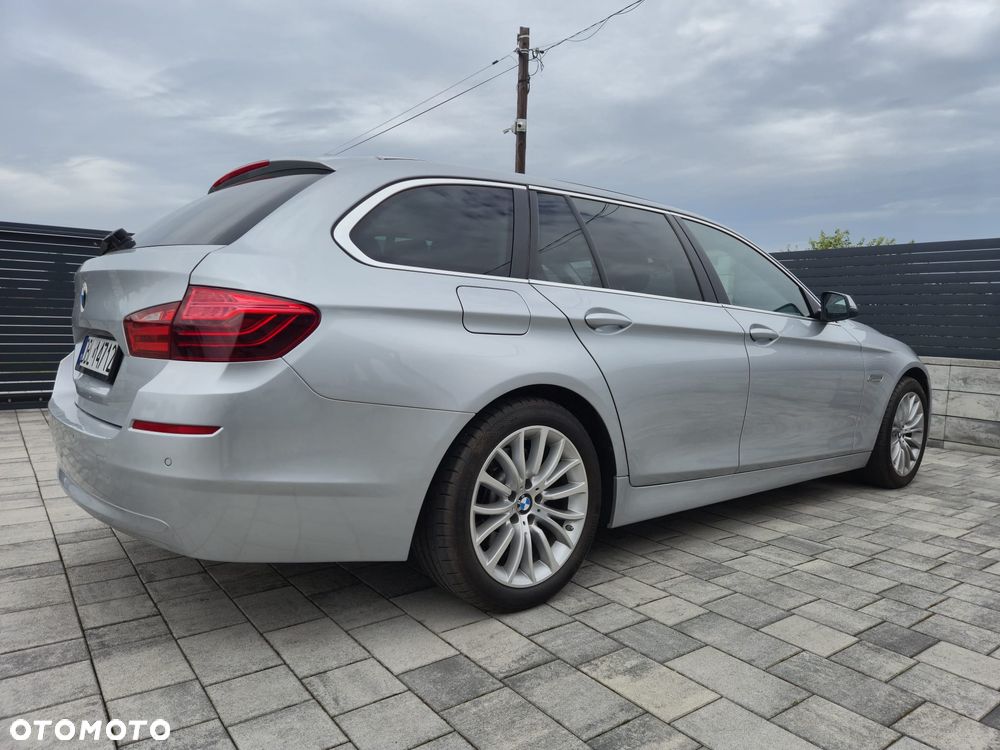 BMW Seria 5 525d xDrive Luxury Line - 9
