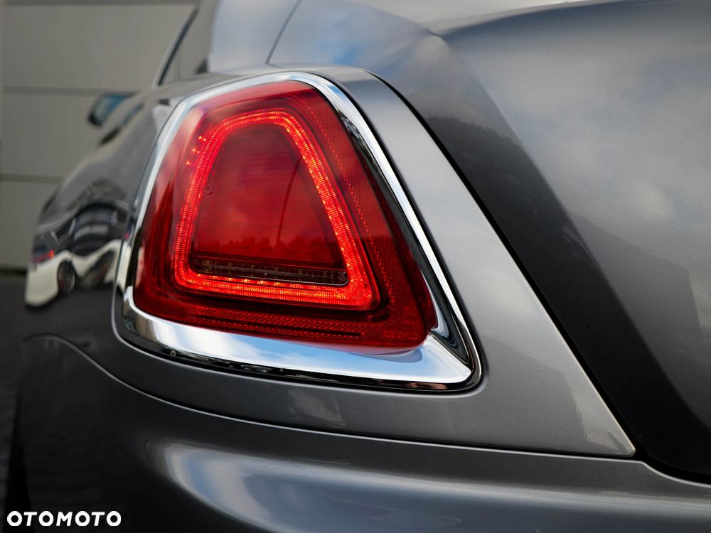 Rolls-Royce Wraith Standard - 11