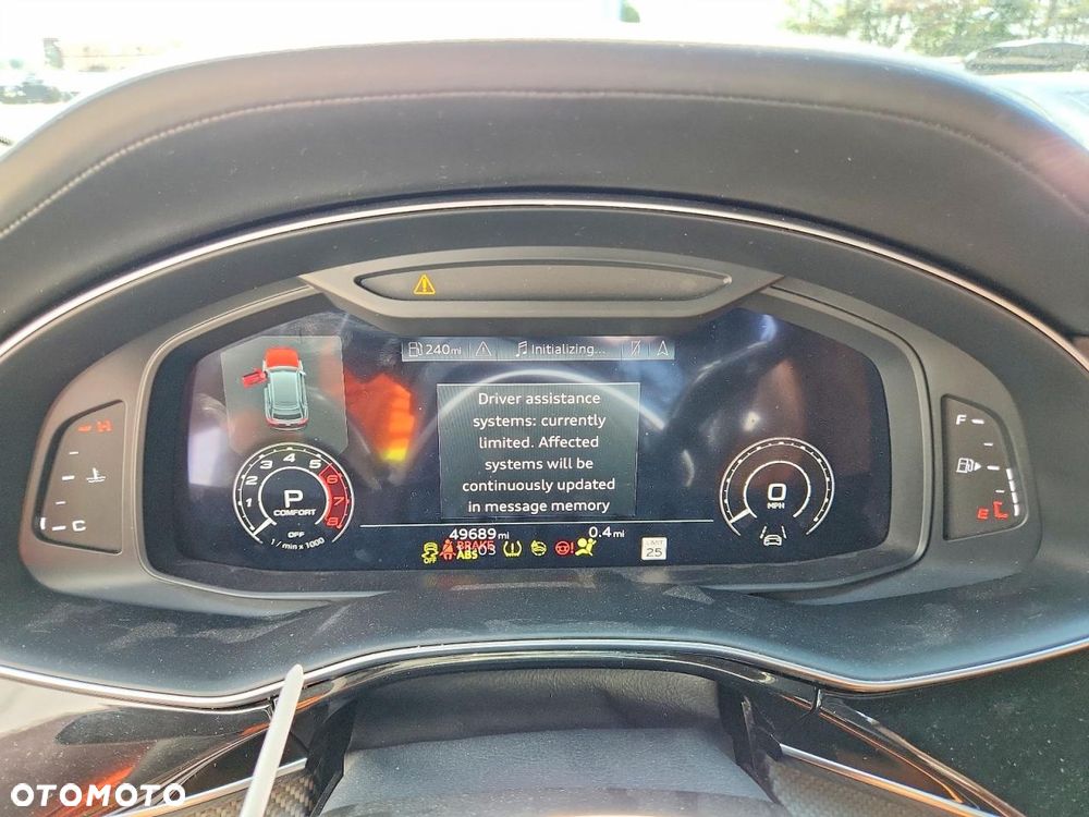 Audi RS Q8 TFSI quattro tiptronic - 10