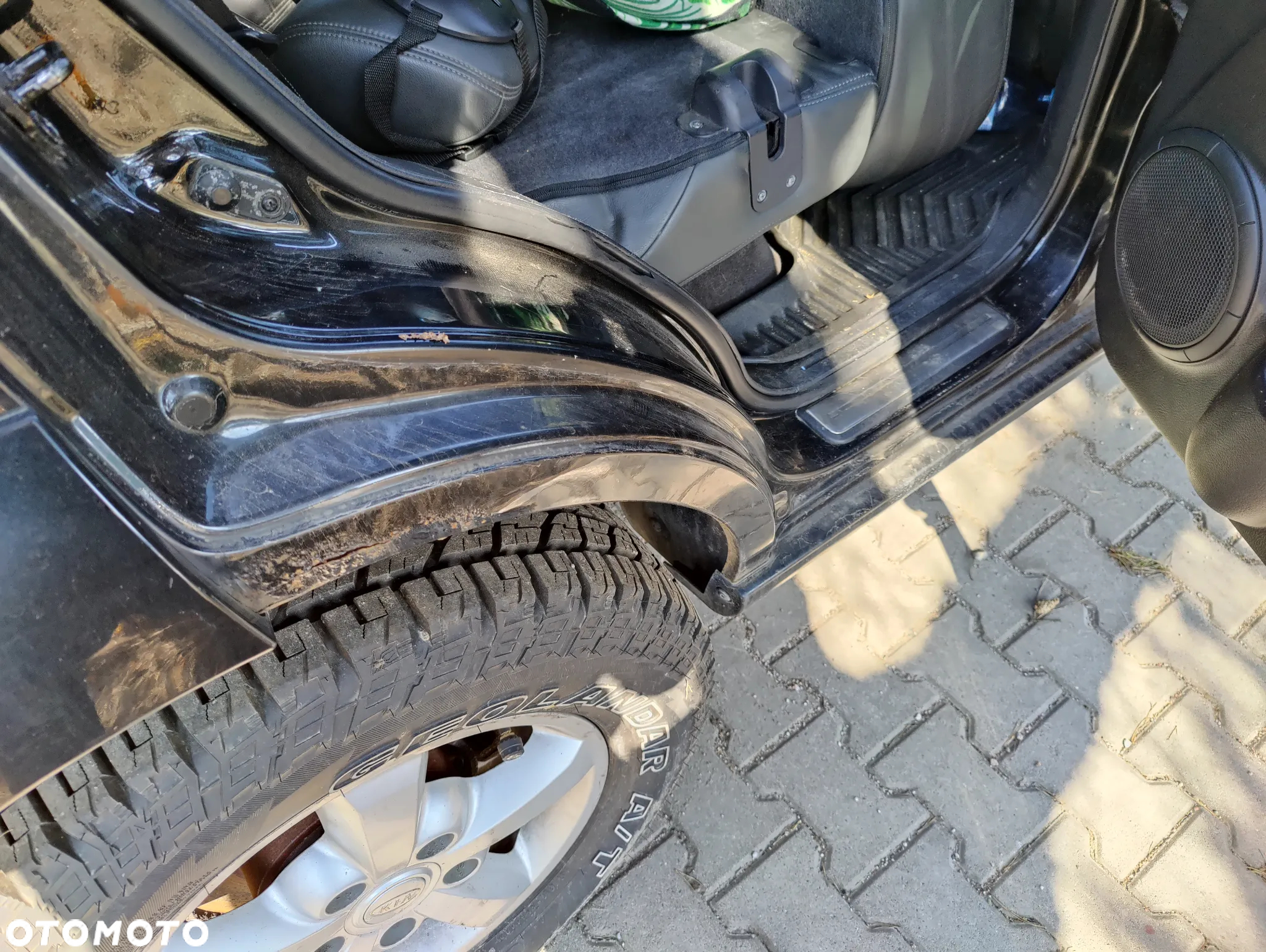 Kia Sorento 3.3 V6 LX - 11