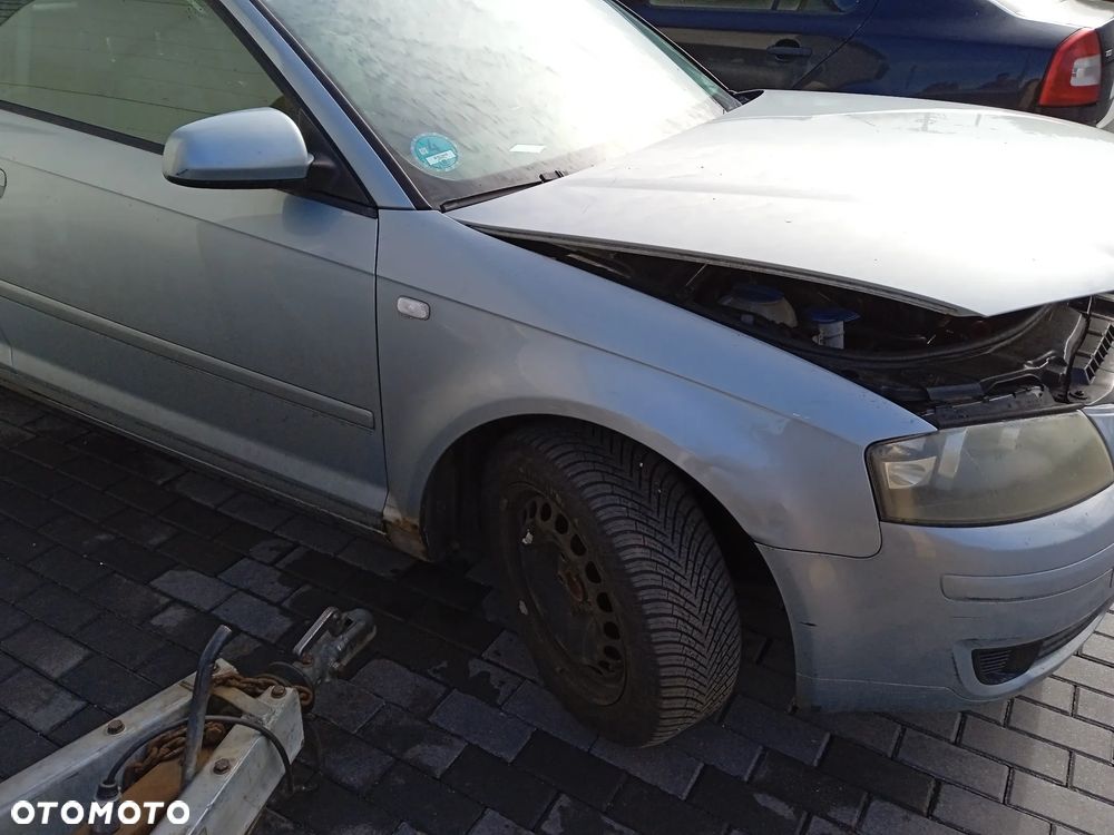 AUDI A3 8P 1.6B BGU KOD SKRZYNI FVH KOD LAKIERU LY7R DRZWI KLAPA LAMPY ZDERZAK SILNIK CZĘŚCI - 5
