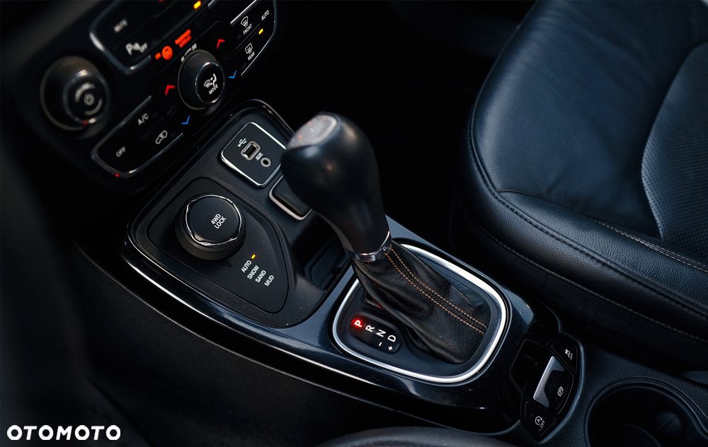 Jeep Compass 1.4 MultiAir Active Drive Automatik Opening Edition - 26